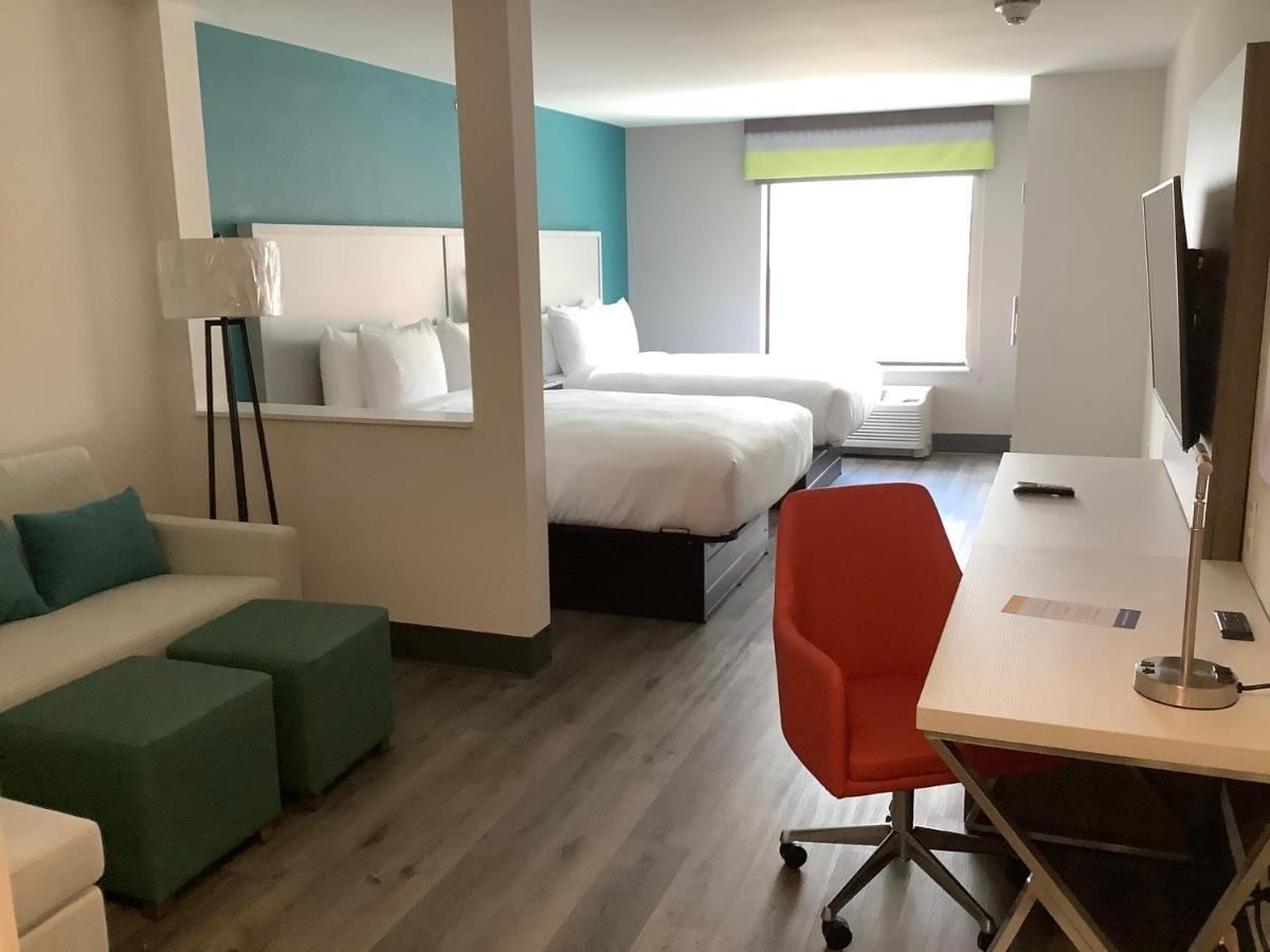 Comfort Suites Colorado Springs East - Medical Center Area Екстер'єр фото