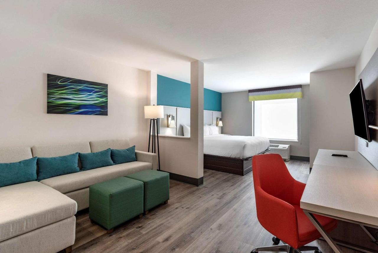 Comfort Suites Colorado Springs East - Medical Center Area Екстер'єр фото