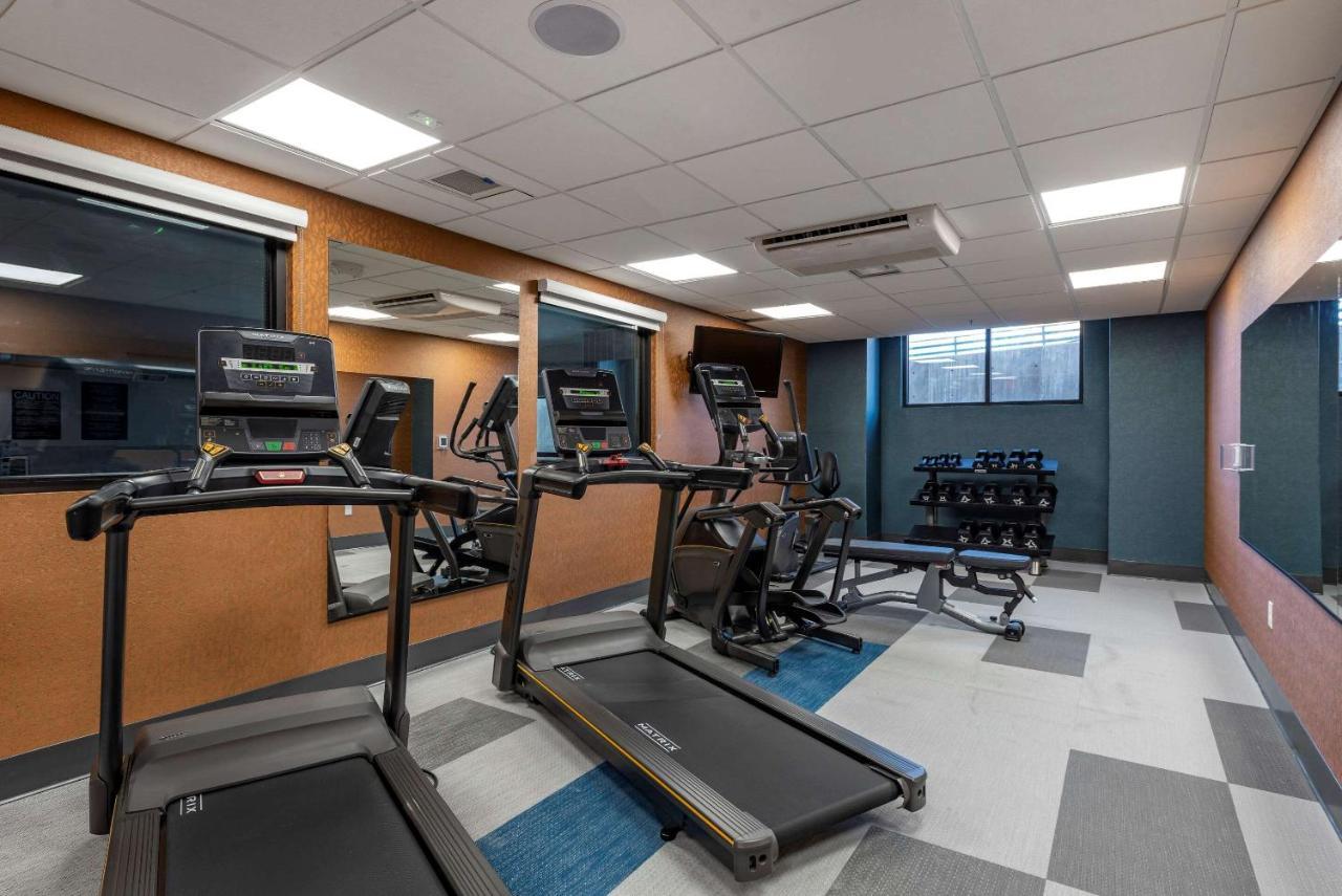 Comfort Suites Colorado Springs East - Medical Center Area Екстер'єр фото