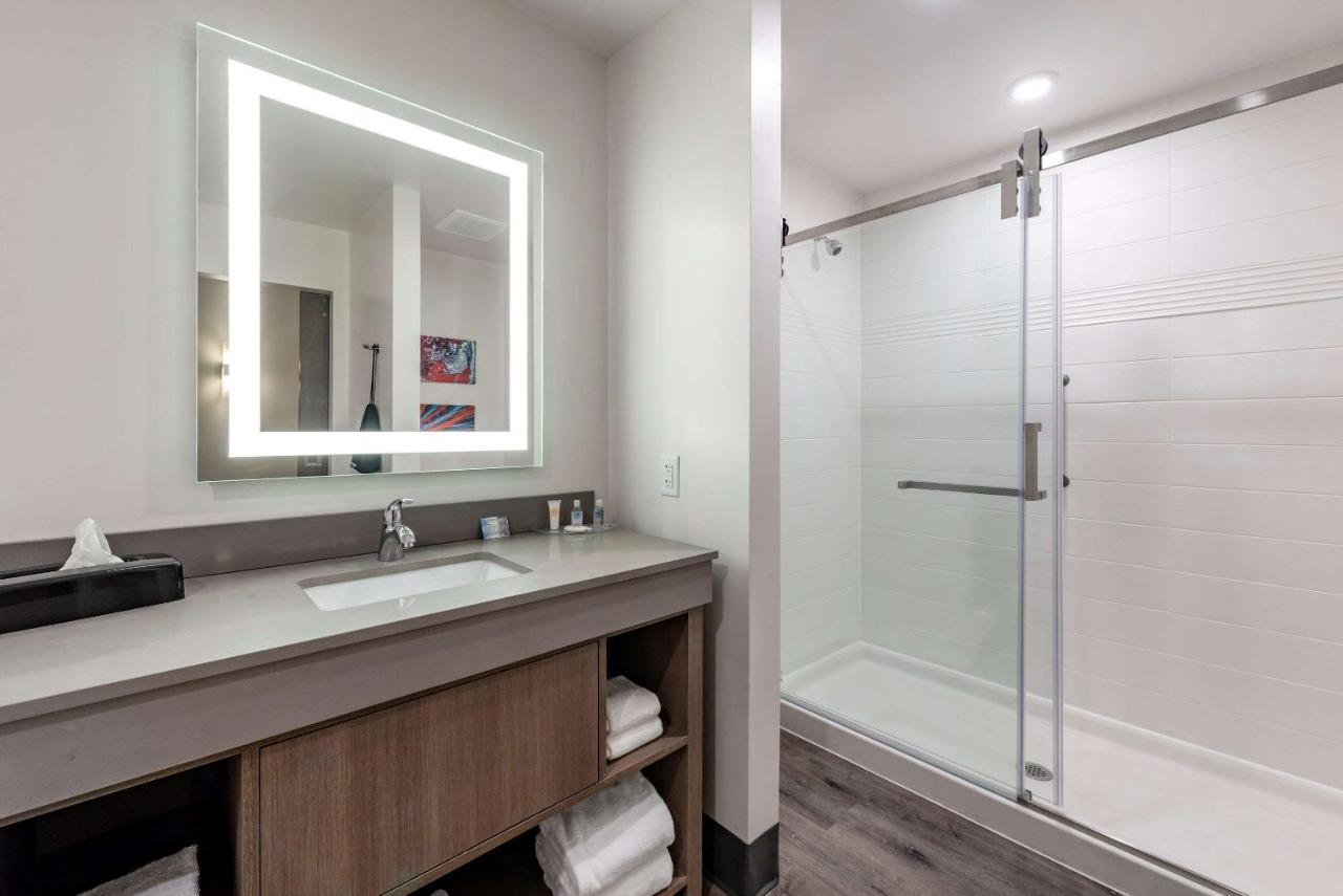 Comfort Suites Colorado Springs East - Medical Center Area Екстер'єр фото