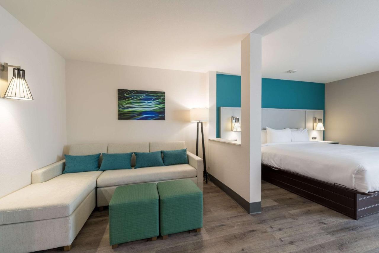 Comfort Suites Colorado Springs East - Medical Center Area Екстер'єр фото