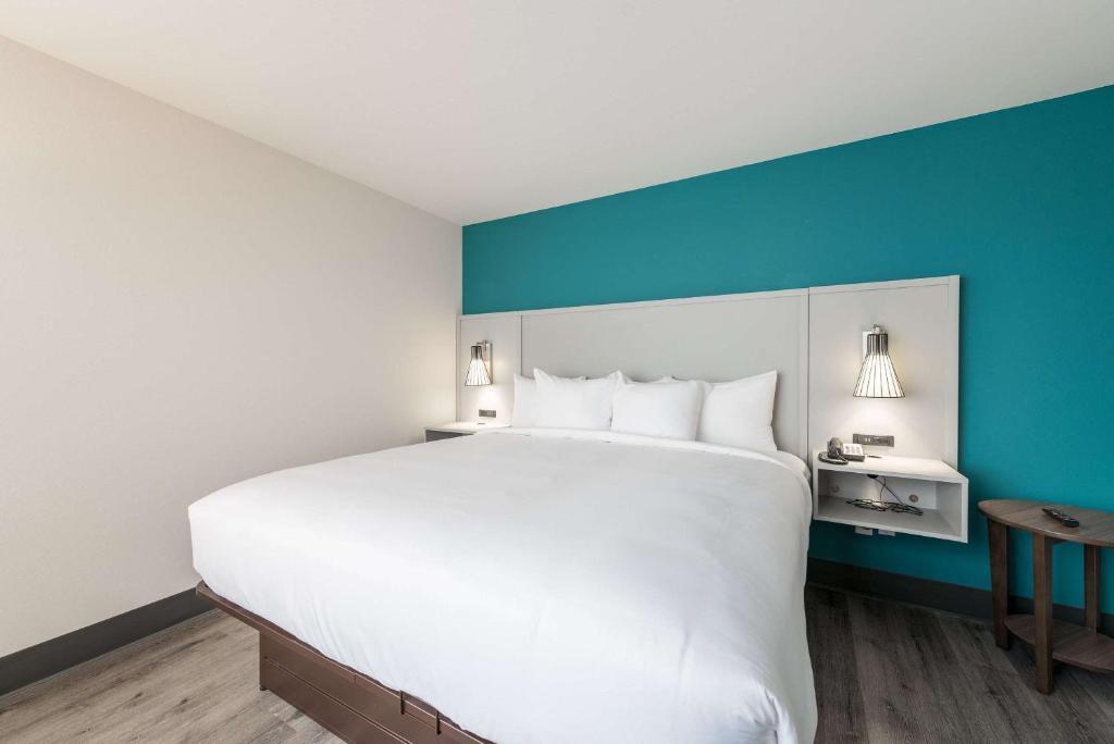 Comfort Suites Colorado Springs East - Medical Center Area Екстер'єр фото