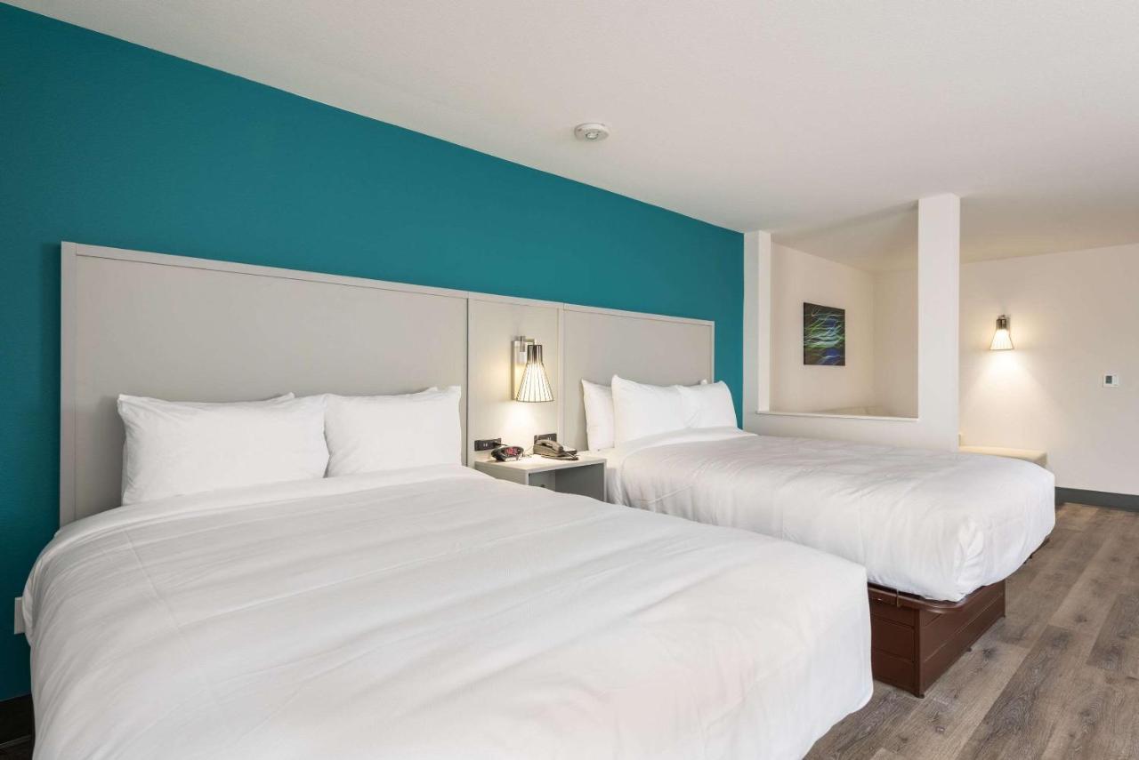 Comfort Suites Colorado Springs East - Medical Center Area Екстер'єр фото