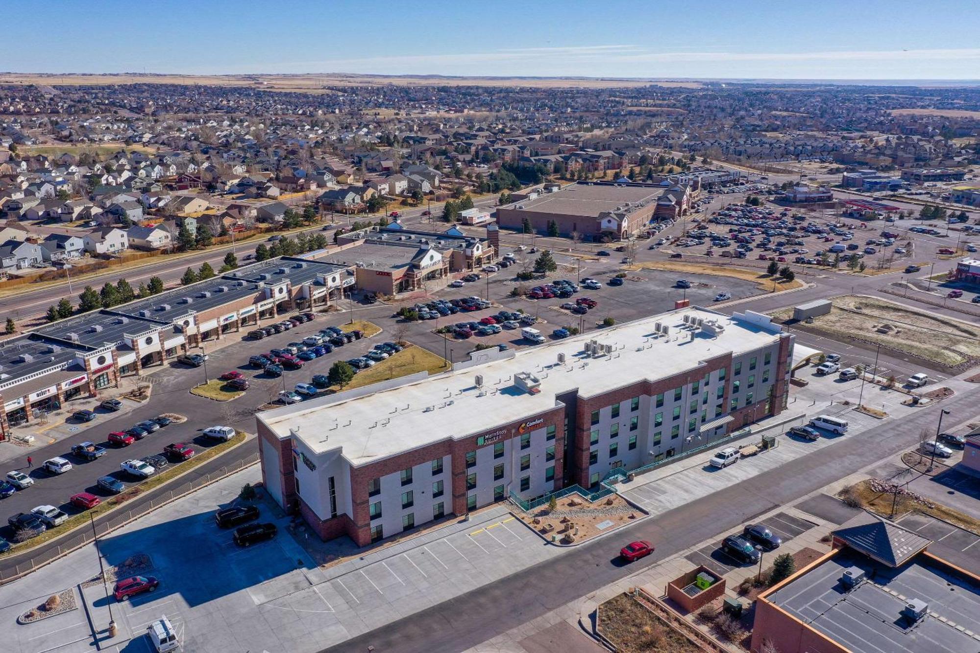Comfort Suites Colorado Springs East - Medical Center Area Екстер'єр фото